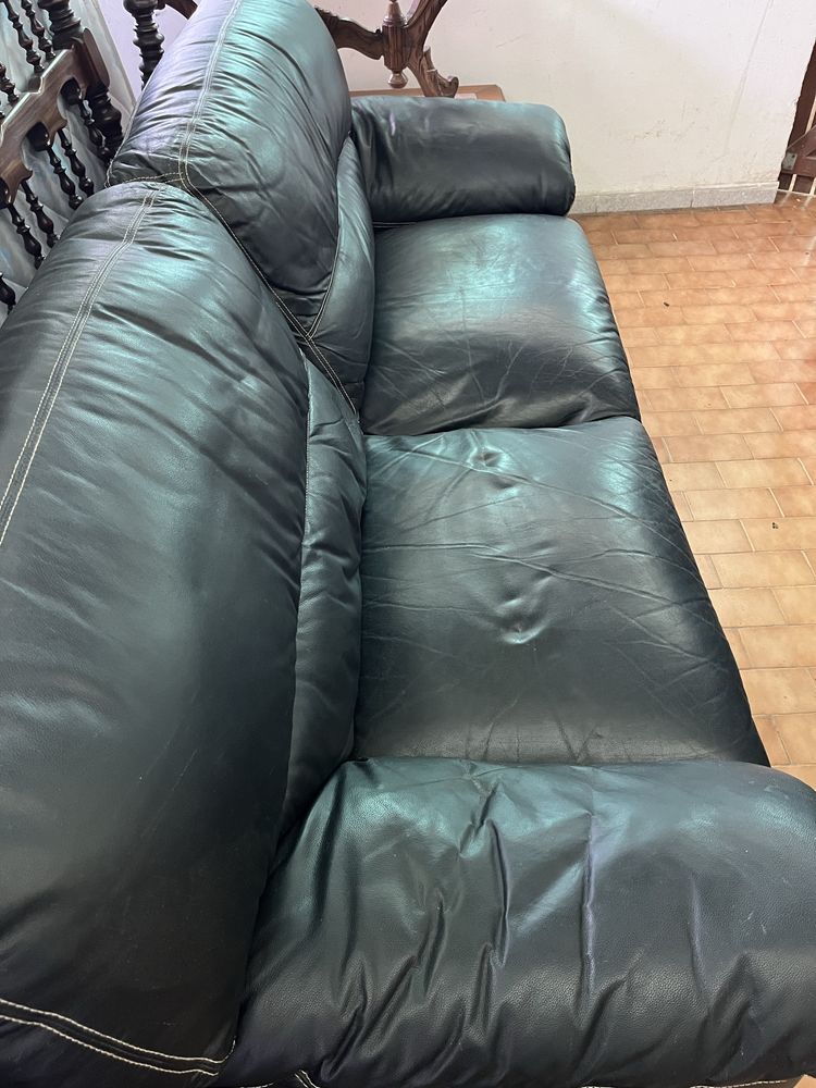 Conjunto de 2 sofás  em pele