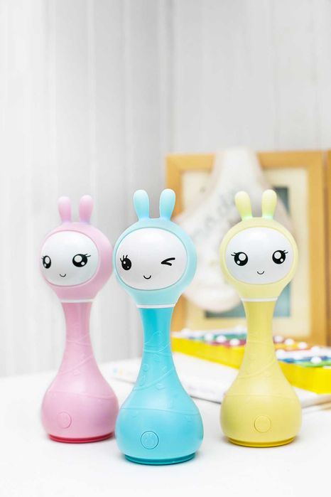 Króliczek Alilo Smarty Bunny interaktywna grzechotka królik niebieski