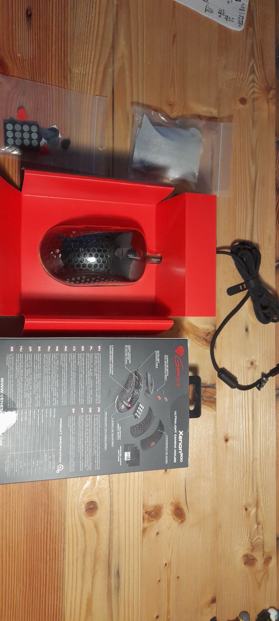 Myszka Gamingowa Genesis Xenon 800 z pudełkiem i częściami dodatkowymi
