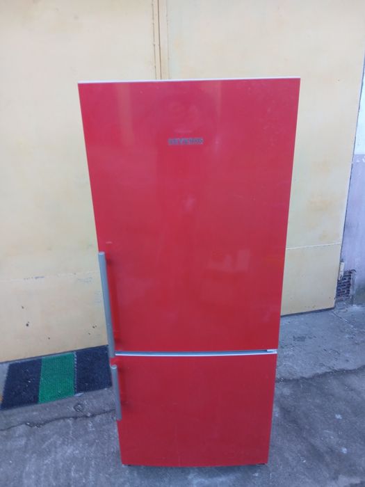 Lodówka firmy SEVERIN z osobnym zamrażalnikiem energooszczędna A++.