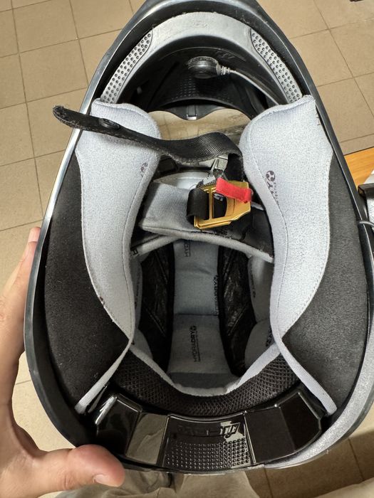 Шолом Icon Airframe PRO