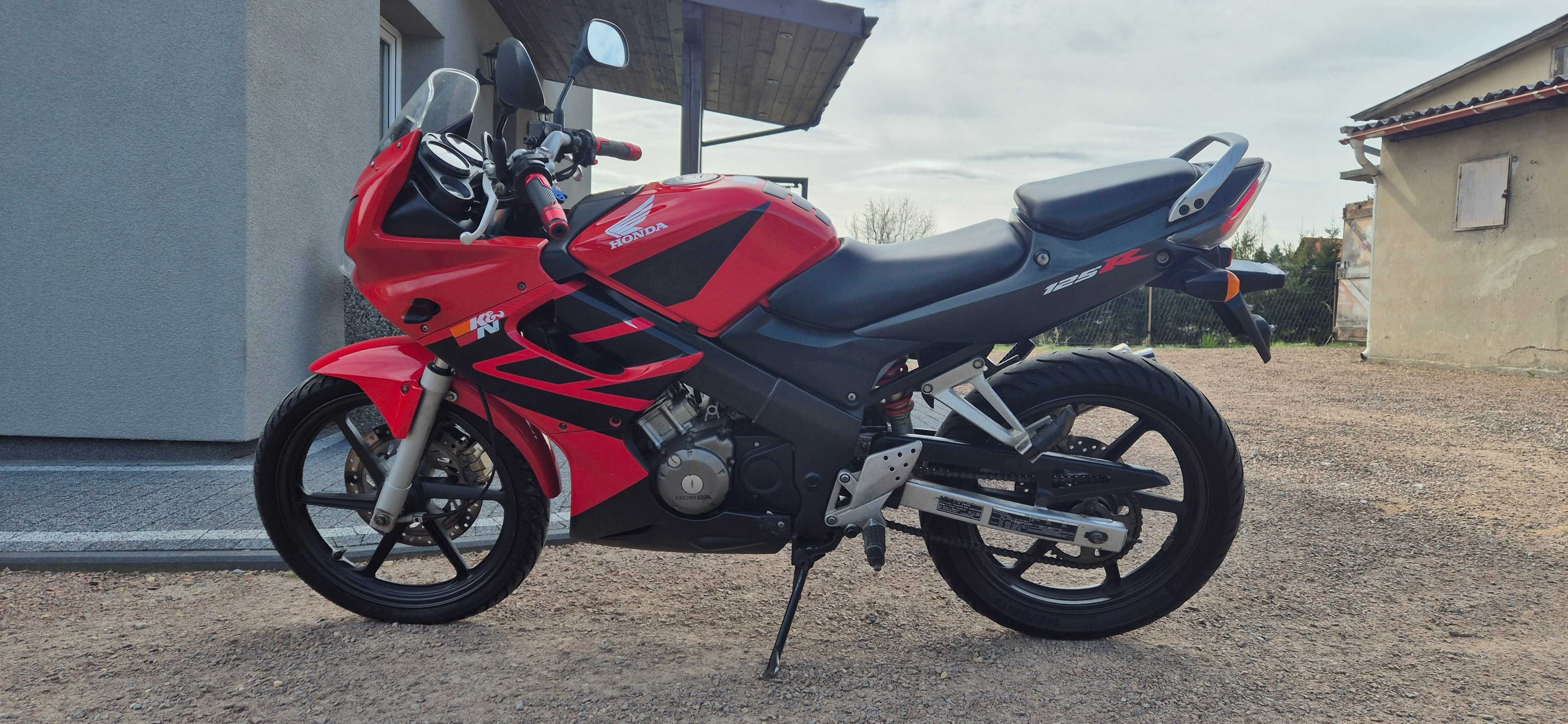 Honda CBR 125 dobry stan z Niemiec akcesoryjne manetki okazja polecam