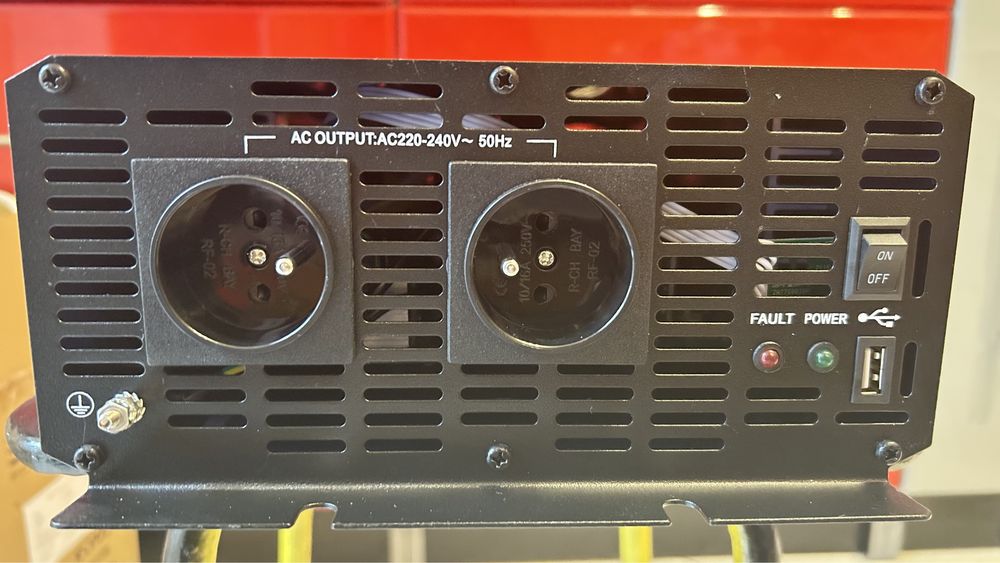 Інвертор AZO IPS-4000S 12V / 230V 4000W Чистий синус