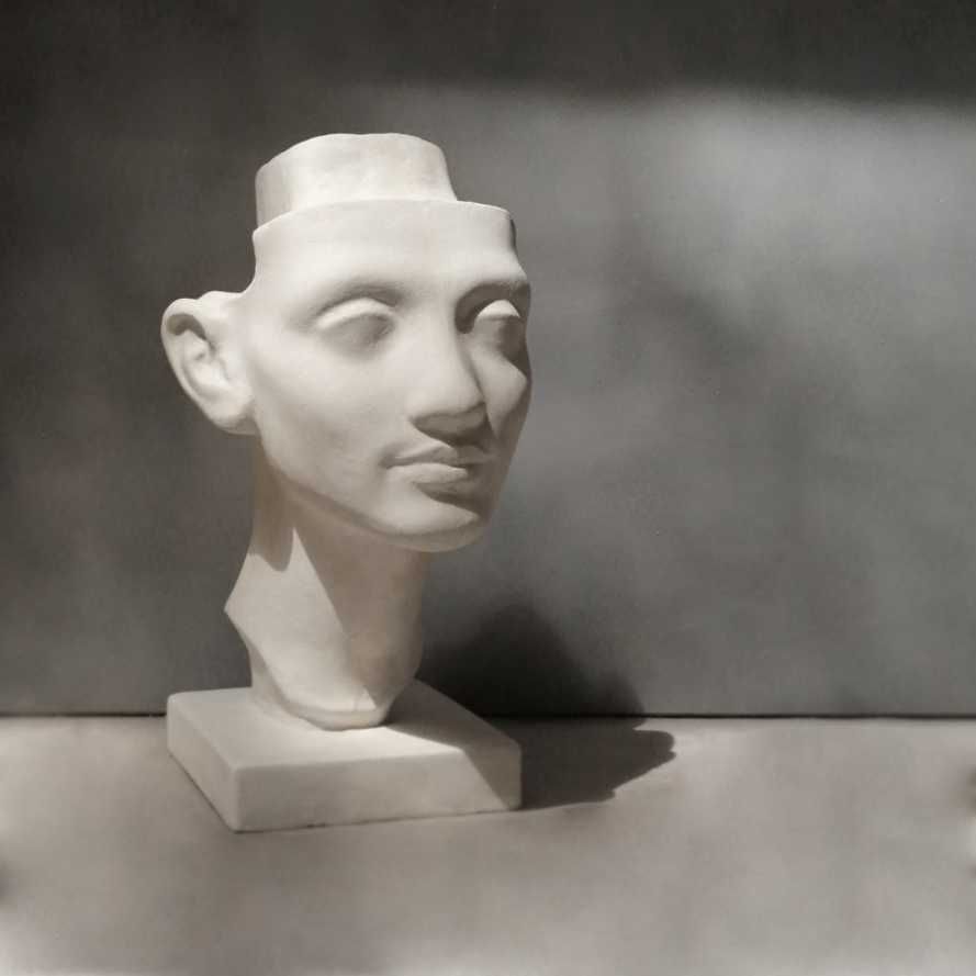 Жіноча гіпсова голова Нефертити, бюст. Посібник для художників