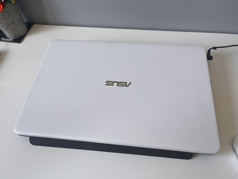 ASUS VivoBook 17 X705QA A12-9720P/16GB/512/Win10