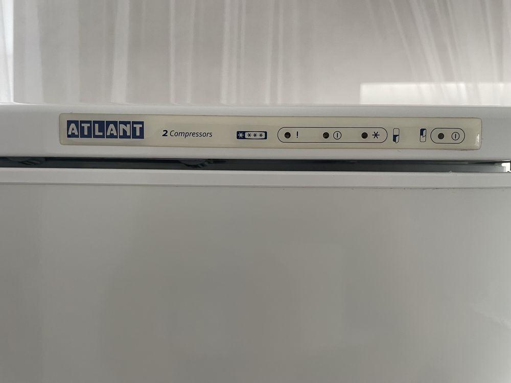 Продам холодильник Атлант 2 компресори.