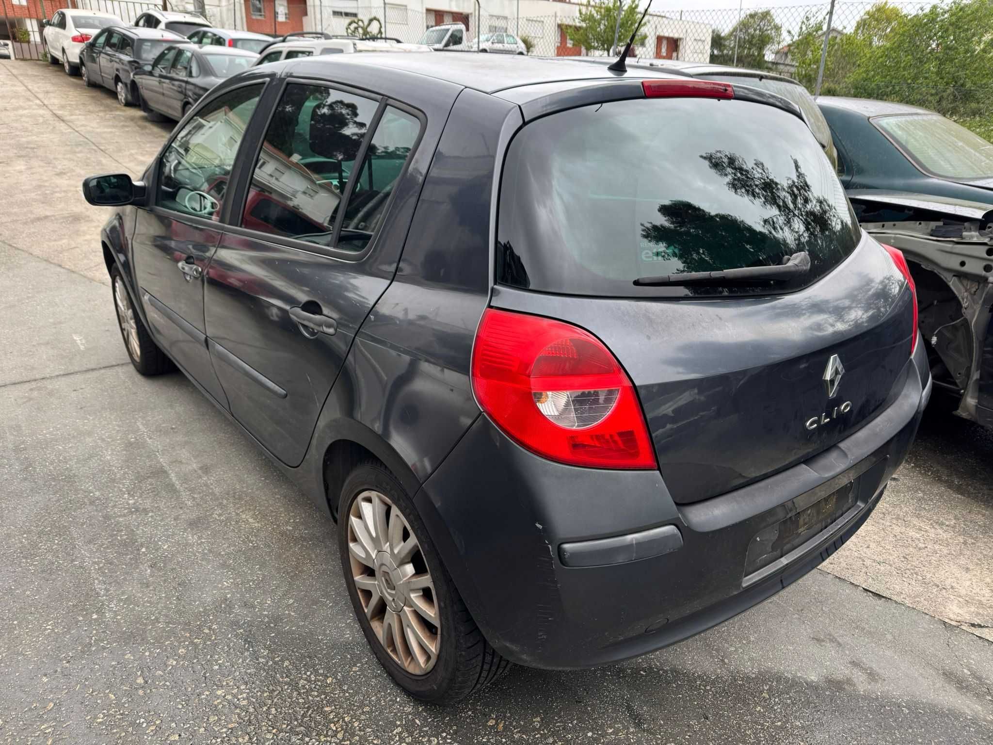 Para Peças Renault Clio III