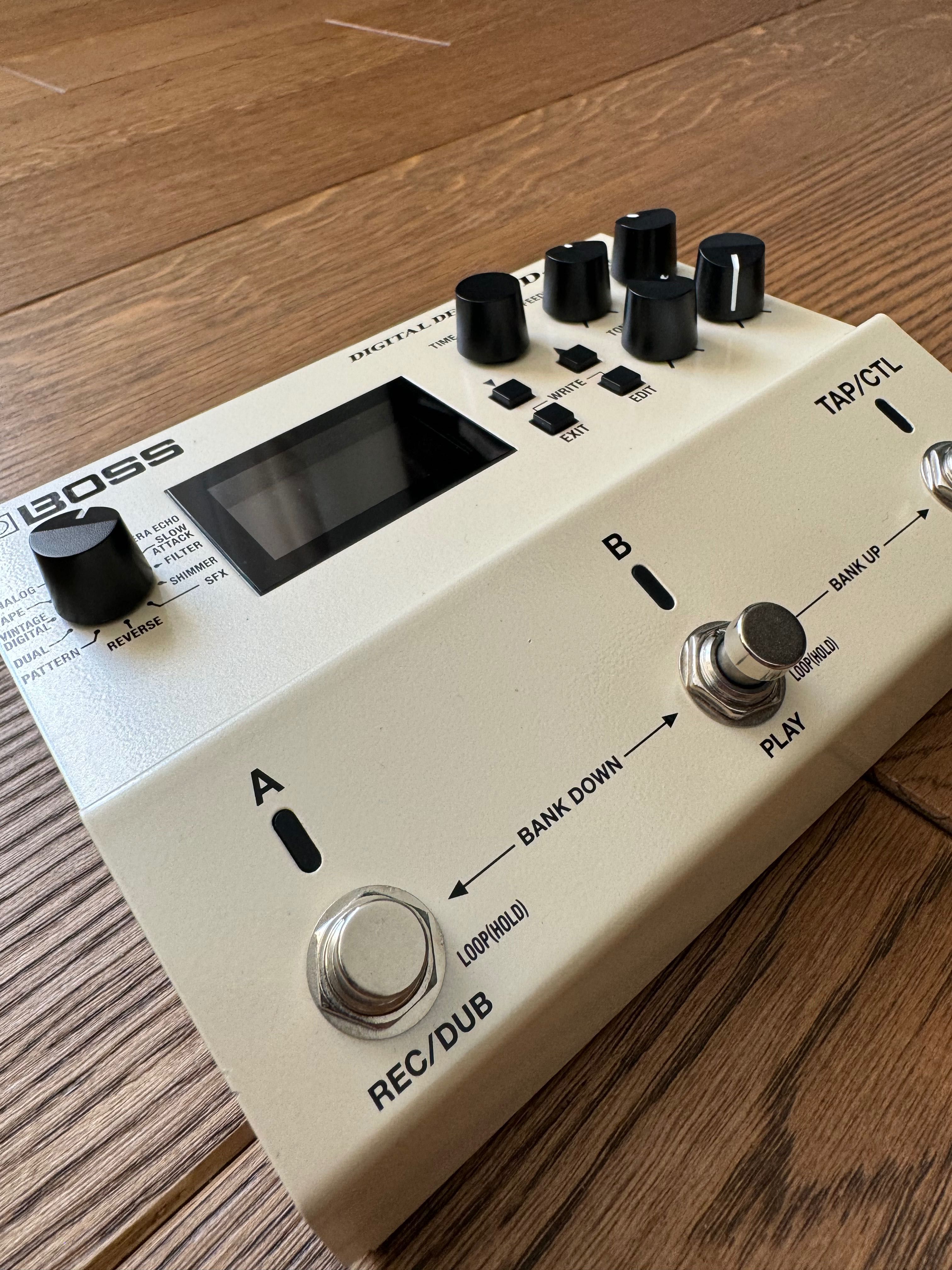 BOSS DD-500 (efekt gitarowy delay)