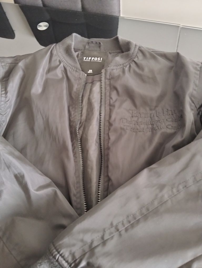 Kispos t-shirt e sapatilhas rapaz 12 -13 anos