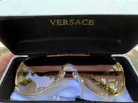 Сонцезахисні окуляри“Versace”.