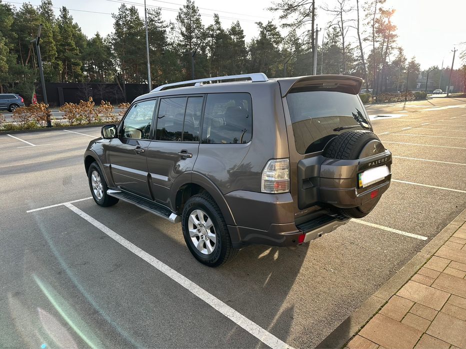 Mitsubishi Pajero Wagon 2010
