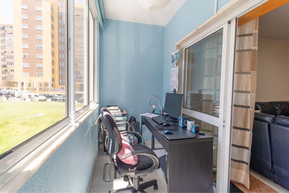 Apartamento T3 usado c/parqueamento e arrecadação