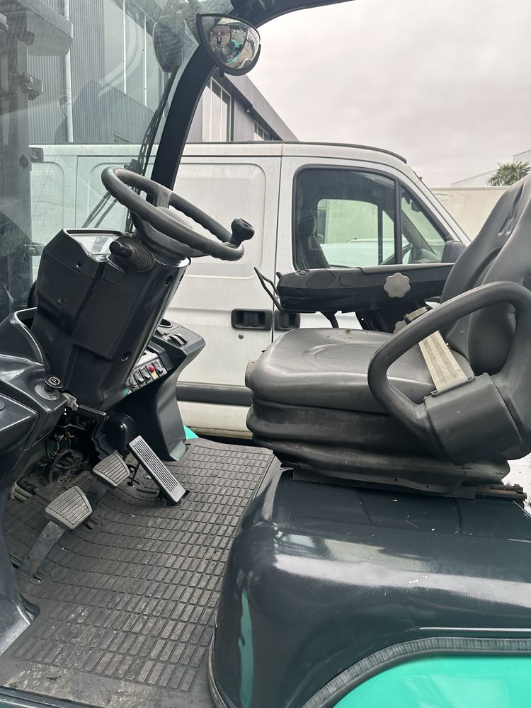 Empilhador mitsubichi de 3500 kgrs diesel