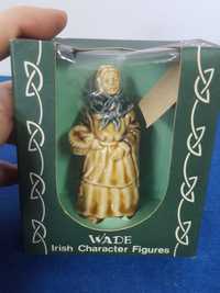 Figura de porcelana representando um costume da Irlanda