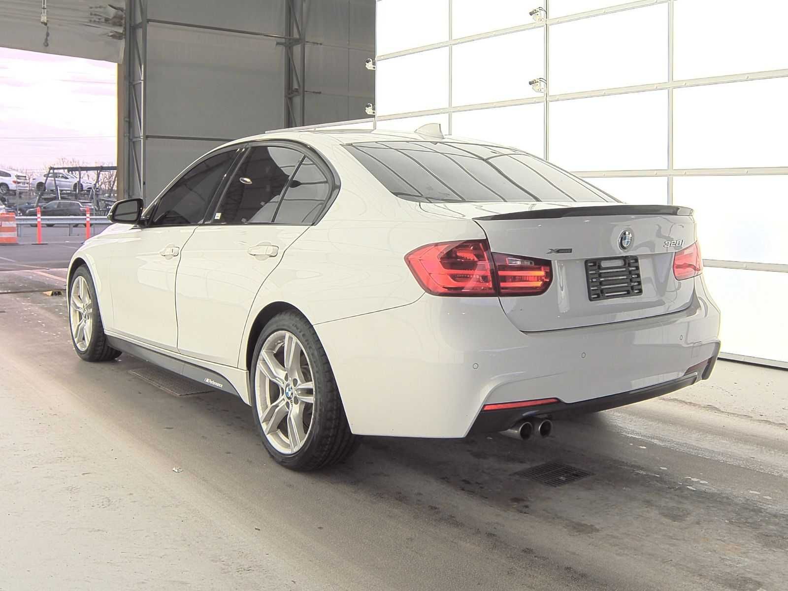 BMW 328I xDrive 2015