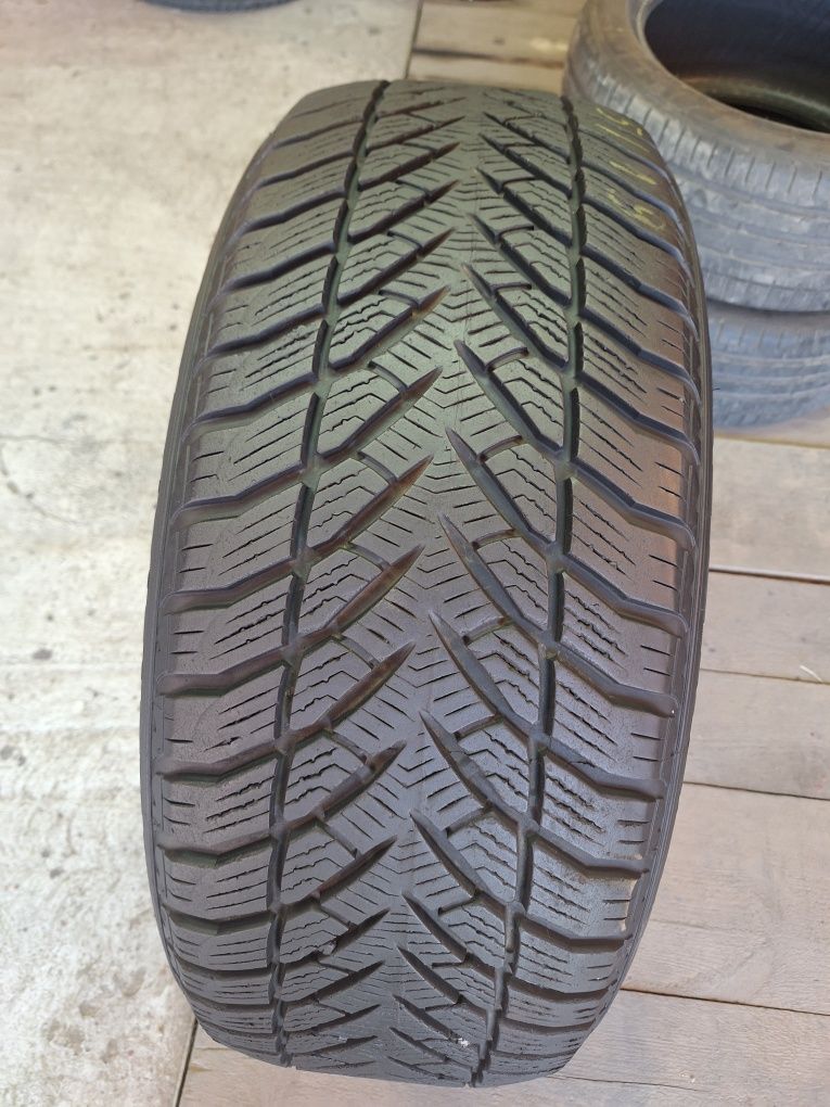 Opona Good Year ultragrip 255/55R19