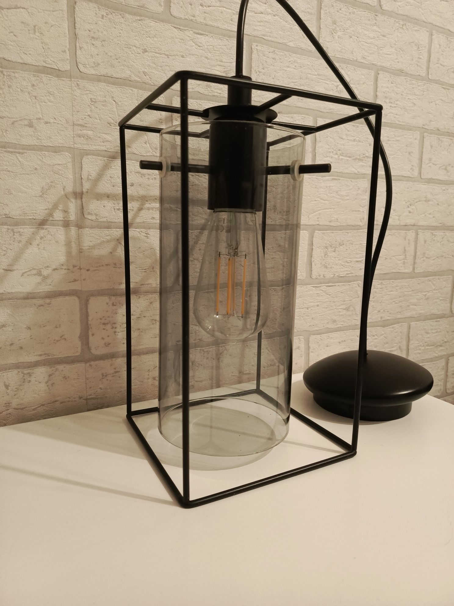 Lampy wiszące industrialne w bdb stanie