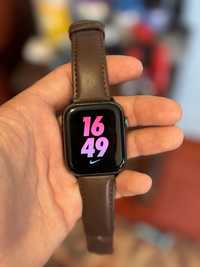 Apple watch series 4 nike +