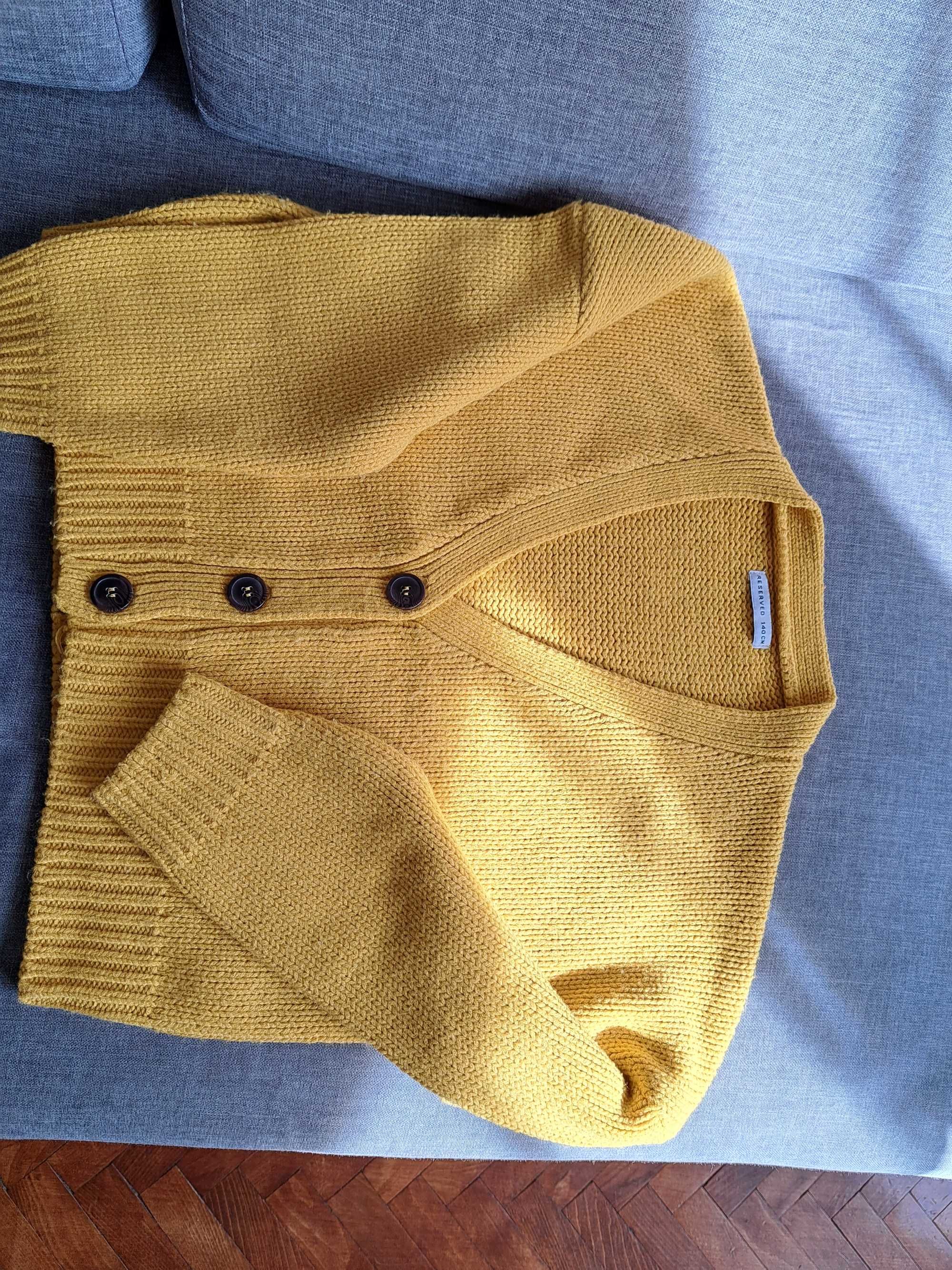 Żółty zapinany ciepły sweter Reserved 140 cm. Słoneczny.