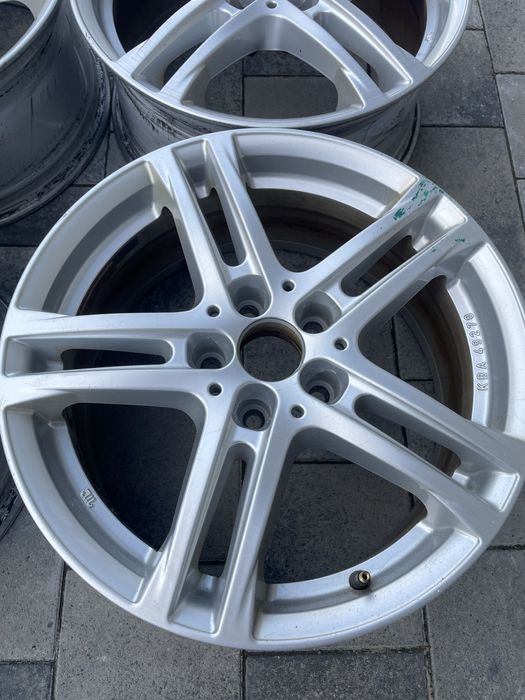 Продам титани R17