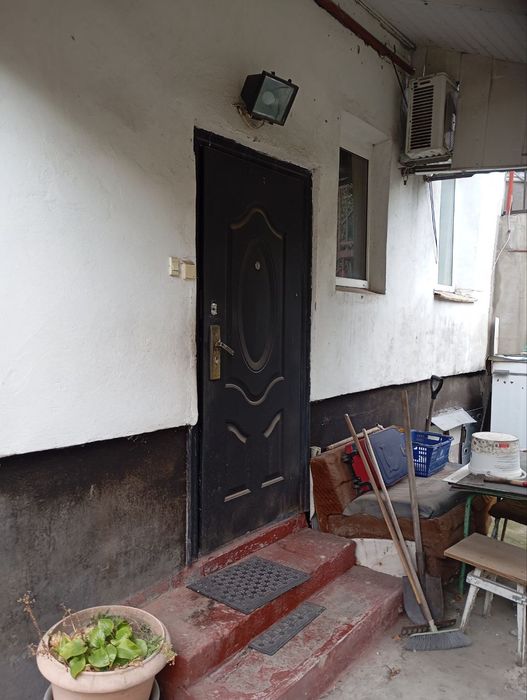 Продам півбудинку по вул Перемоги