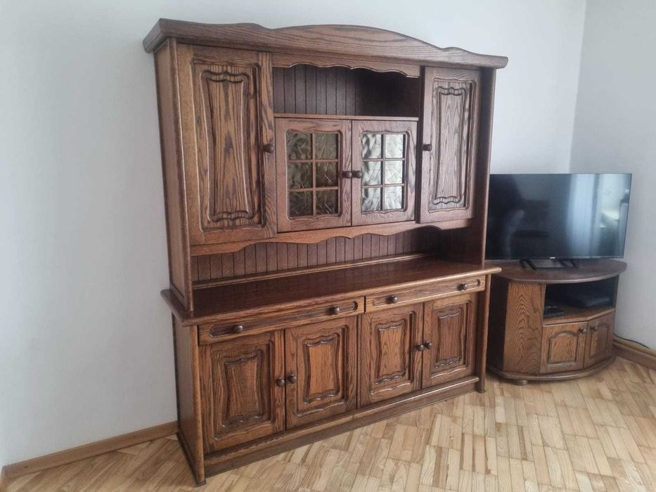 Kredens z nadstawką