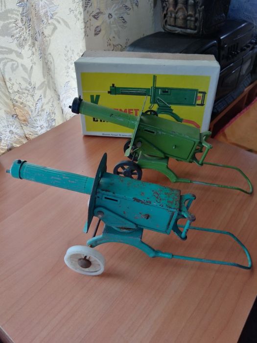 Пулемёт Максим игрушка ссср завод Ватутина Киев