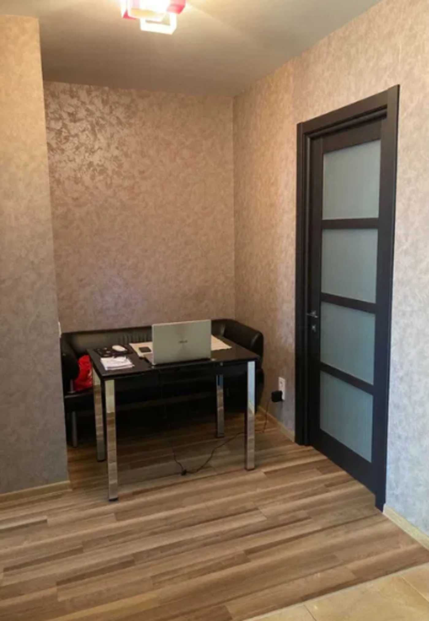 Павлово Поле, м. Ботанический Сад, 3 комнатная квартира с ремонтом. AN