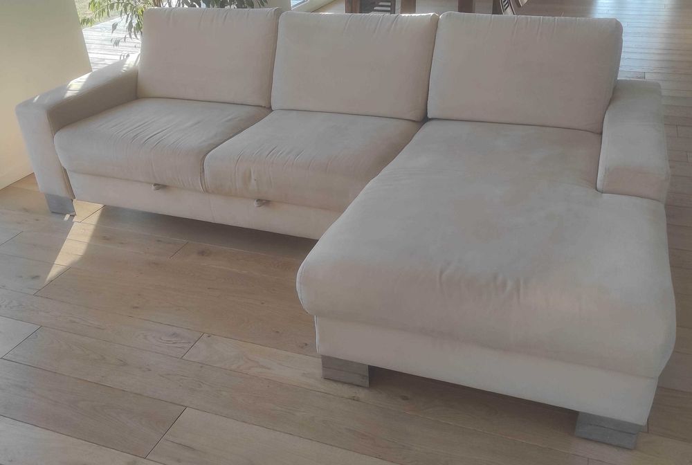 Kanapa rozkładana z szezlongiem i skrzynią