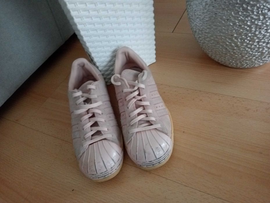 Sapatilhas Adidas e Sapatilhas All Star