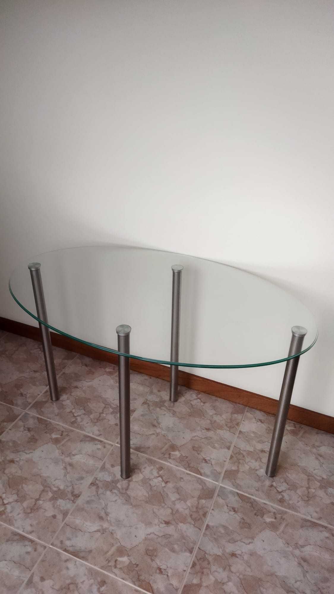 Mesa de vidro Oval