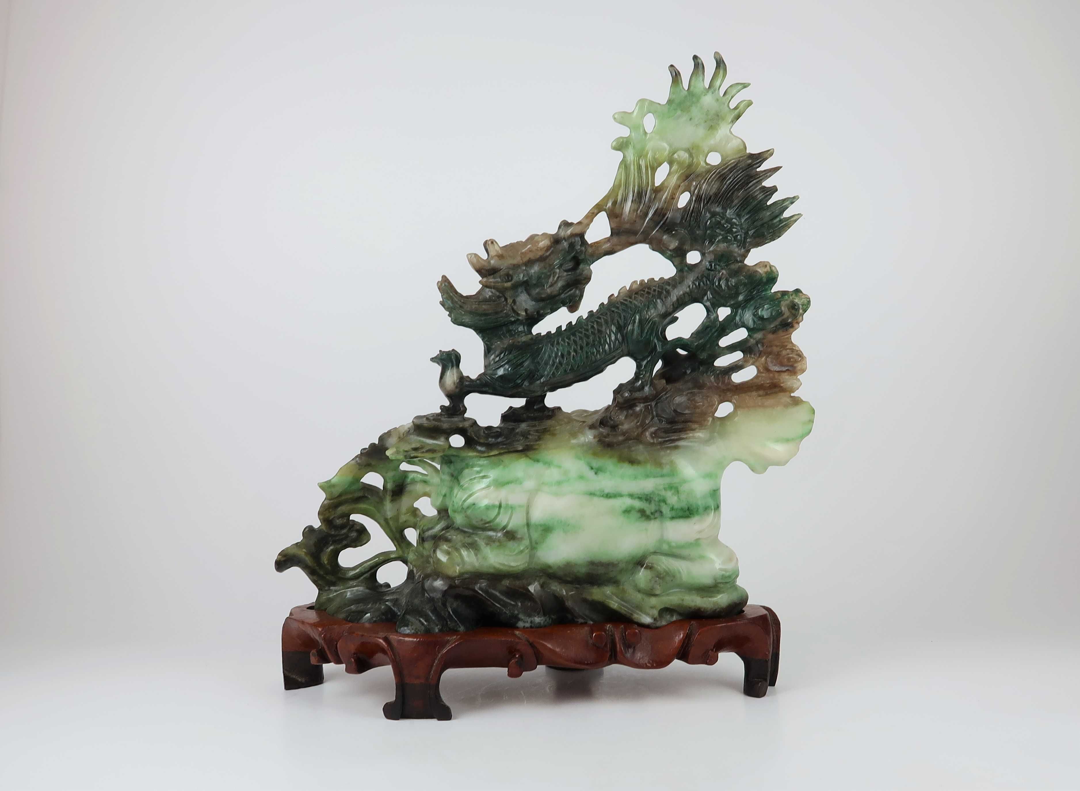 Escultura da China (Jade ? / Jadeite ?) - Ref 1