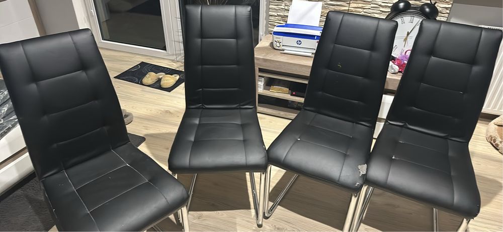 Krzesła czarne, używani
