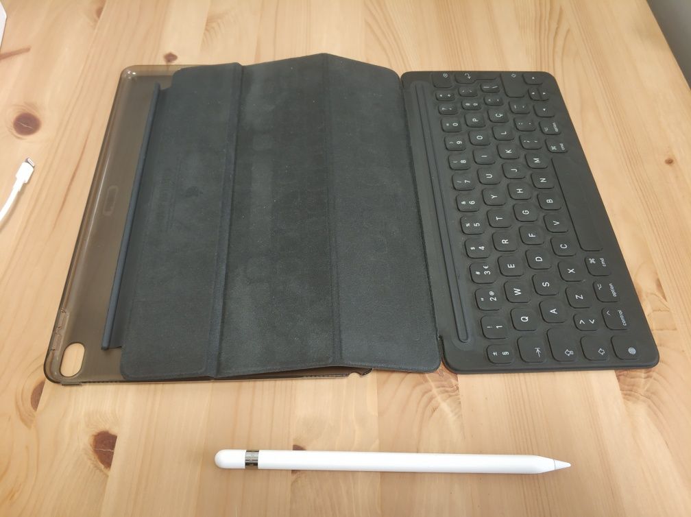 iPad Air 3 + Smart Keyboard