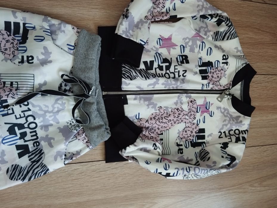 Dres dziecięcy 110/116