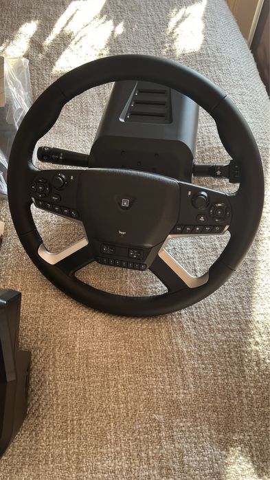 [Rezerwacja]Kierownica HORI Force Feedback Truck Control System for PC