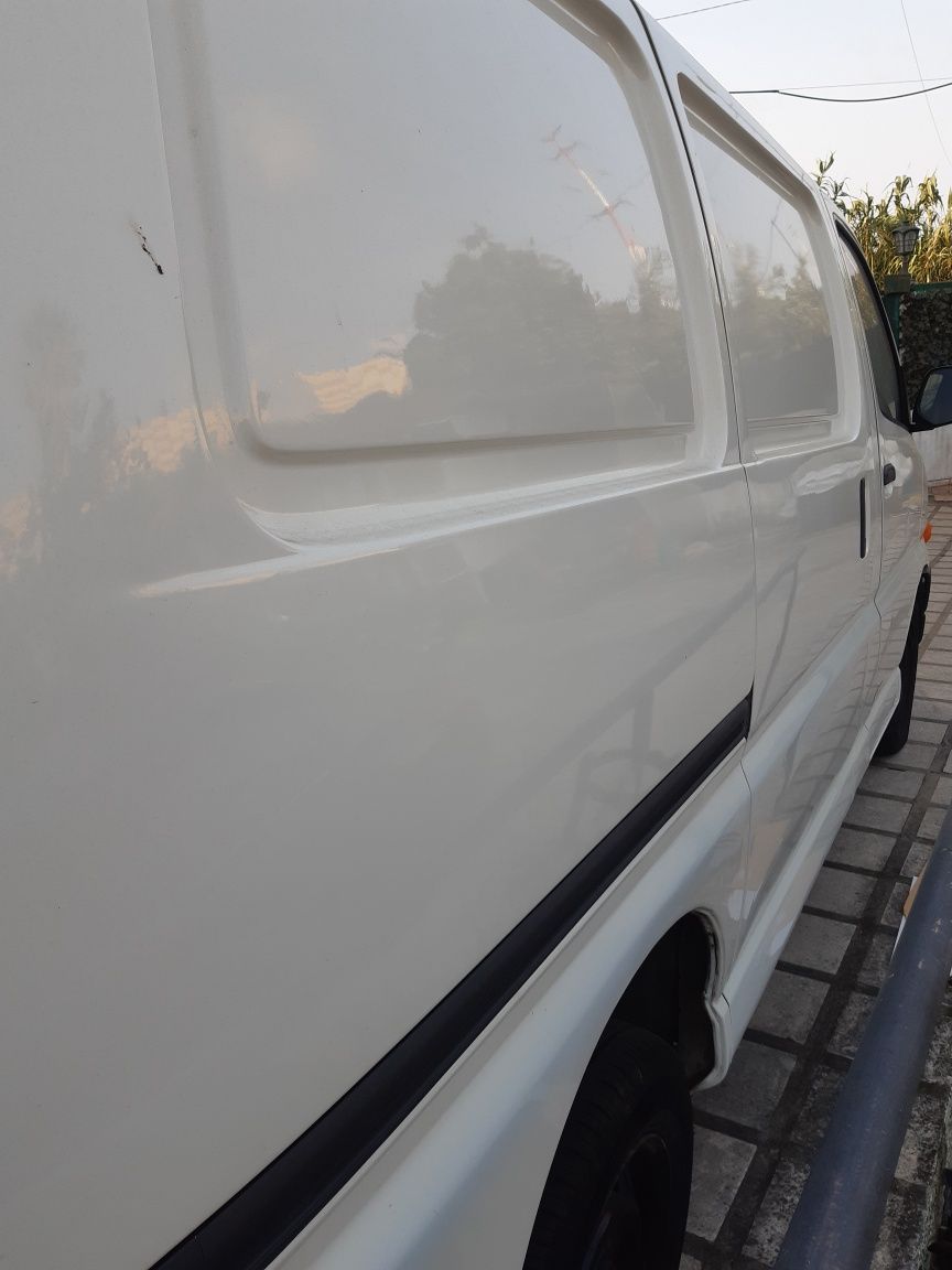 Toyota hiace 2005/ 2500 Branca