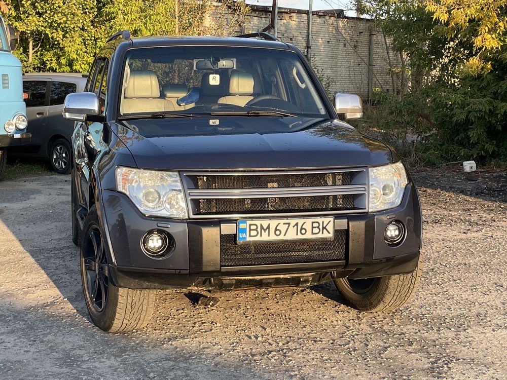 Mitsubishi Pajero Wagon IV