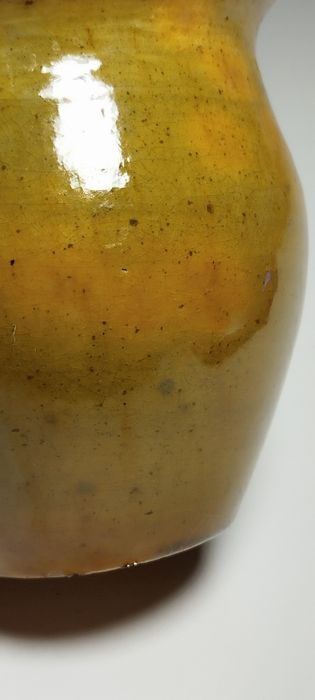 Nieduże naczynie - wazon lub czarka, wyjątkowy kolor