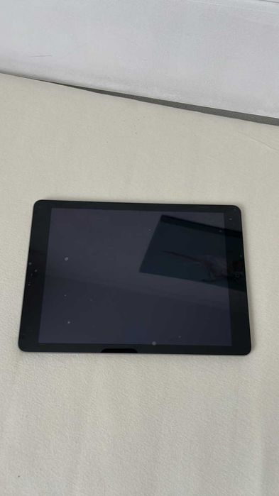 Планшет iPad Air A1474 32 GB з оригінальним дротом і чохлом