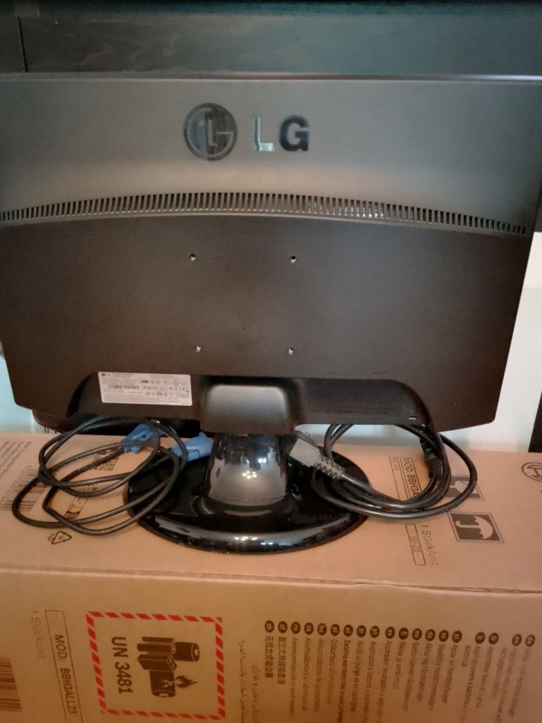 Monitor LG Flatron