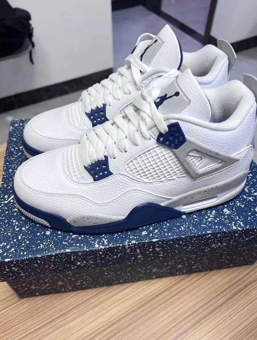 Buty damskie Trampk Jordan 4 Retro Midnight Navy R.42.5