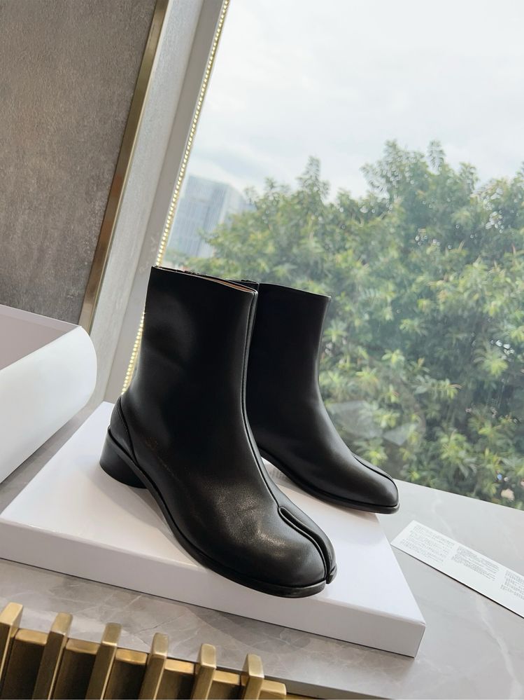 Чорні шкіряні черевики ботинки Maison Margiela tabi табі таби 38