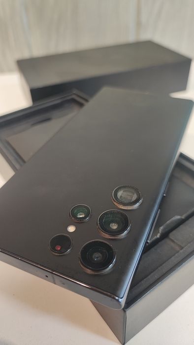 Samsung S22 Ultra,komplet,gratis etui