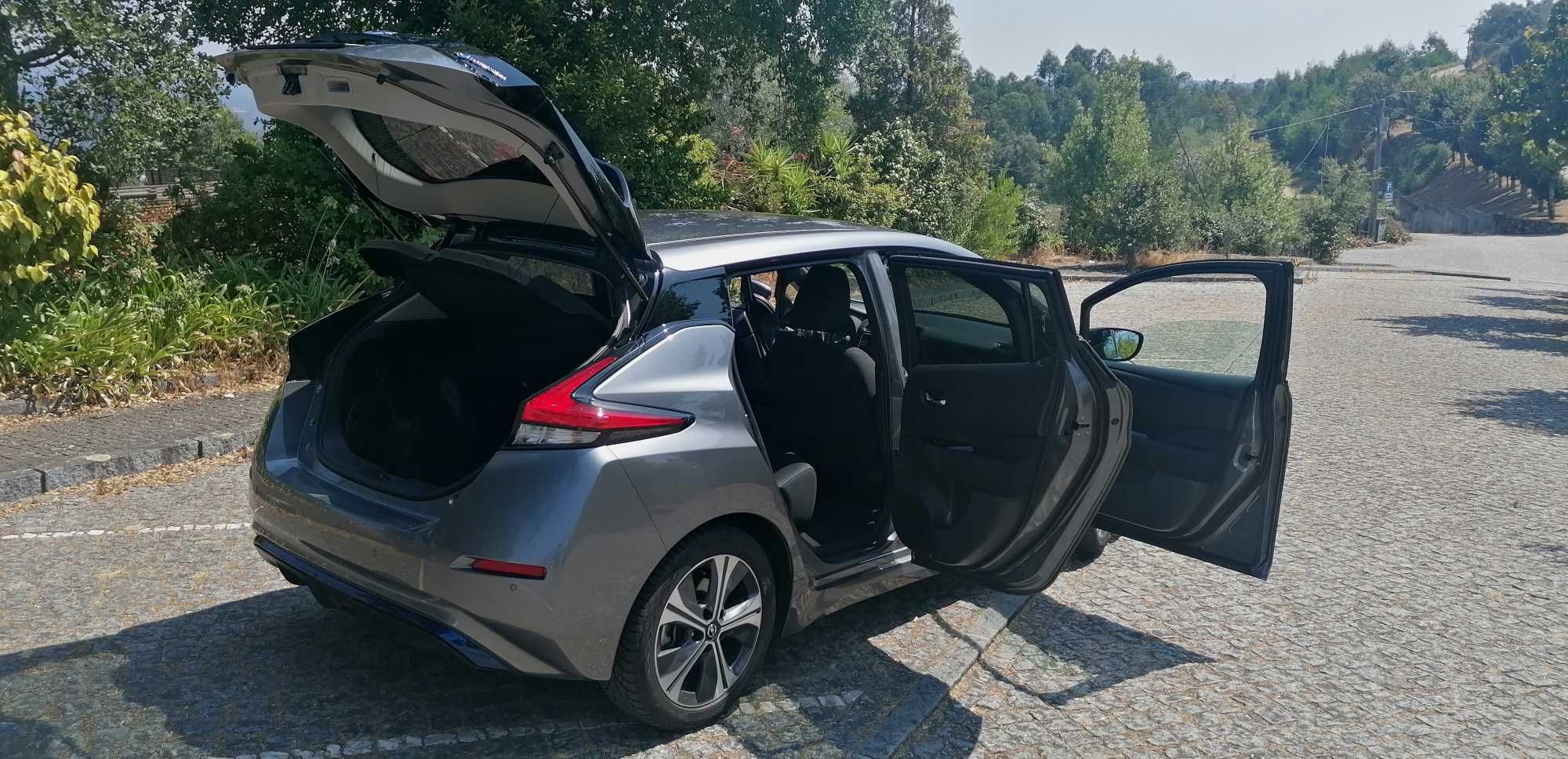 Nissan Leaf Connecta 40kWh, LED(2021/12)