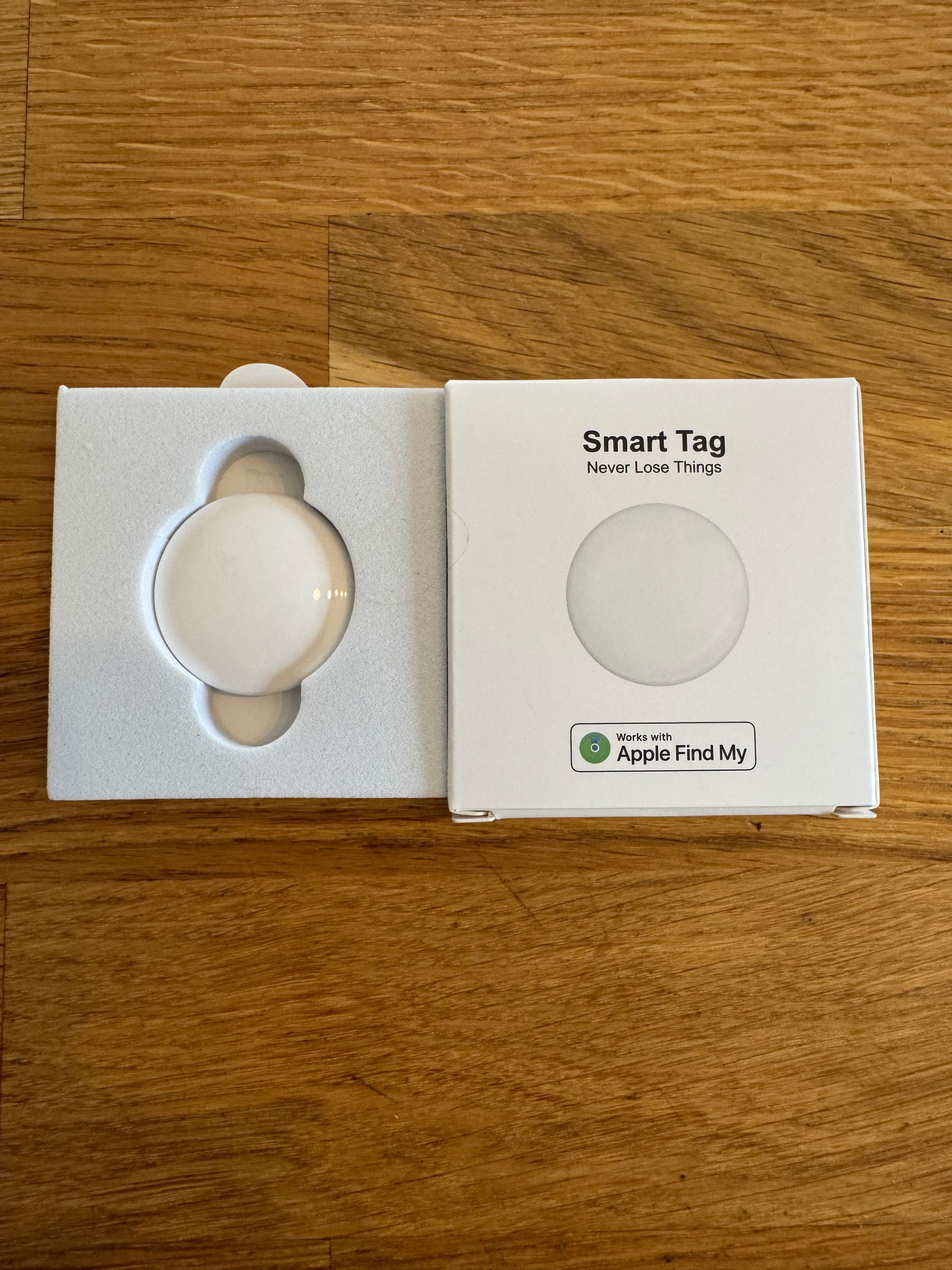 Smart Tag for iOS White