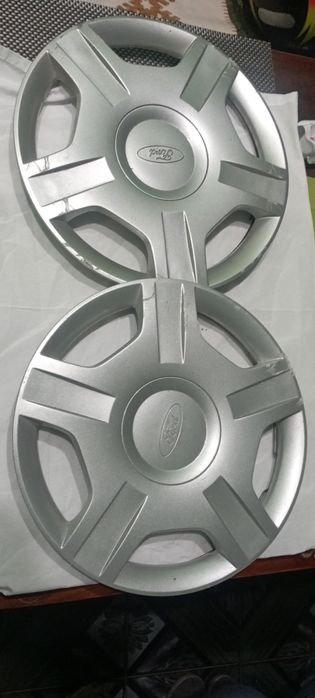 Продам фирменные оригинальные колпаки на 13,14,16.  Форд.