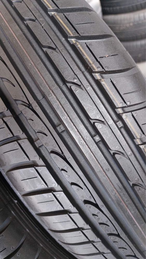 195/65/15 R15 Dunlop SP FastResponce 4шт новые