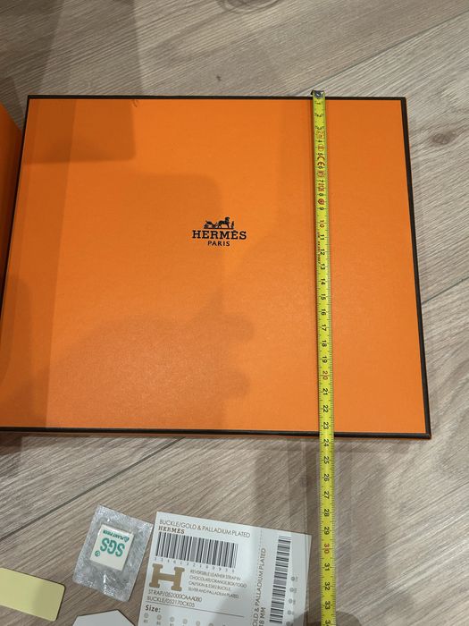 Коробка Hermes с документами и внешней упаковкой