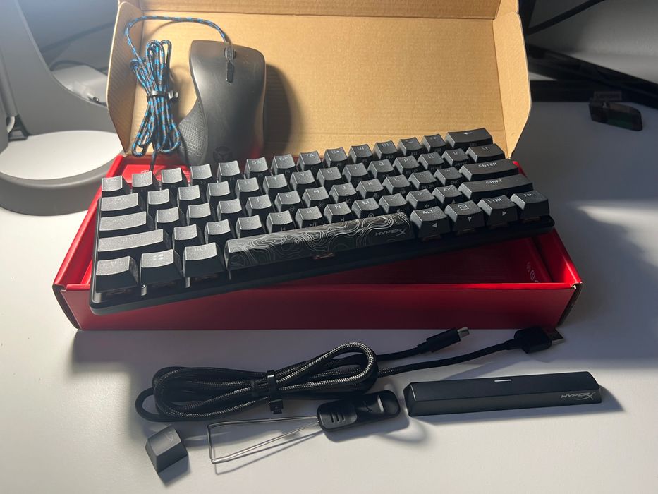 teclado mecânico hyperx + rato legion